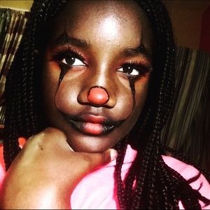 Meet your Posher, Toya